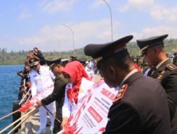 Tabur Bunga di Pelabuhan Waisai, Pemkab Raja Ampat Kenang Jasa Pahlawan pada HUT RI ke-81