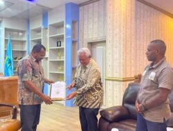 Uskup Manokwari Sorong Apresiasi Perhatian Pemkab Raja Ampat, Bahas Pendidikan hingga Indonesian Youth Day 2027