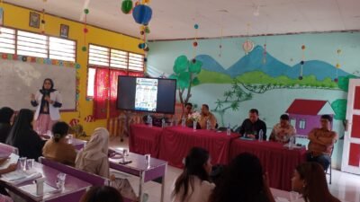 SD Negeri 25 Moko Salurkan Seragam Gratis dari Pemkab Raja Ampat, Gandeng Tiga Mitra untuk Tingkatkan Pendidikan Siswa