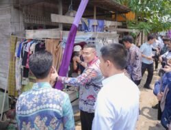 Wamen Ossy Serahkan 40 Sertipikat untuk MBR di Banjar, Dukung Program Tiga Juta Rumah