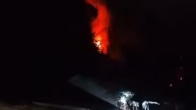 Kebakaran Hutan di Waisai, Api Mendekati Ruang Kelas dan Perumahan Guru SMK Negeri 2 Raja Ampat