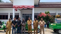 Pemda Raja Ampat Serahkan Empat Kendaraan Roda Tiga untuk Dukung IKM Batu Merah